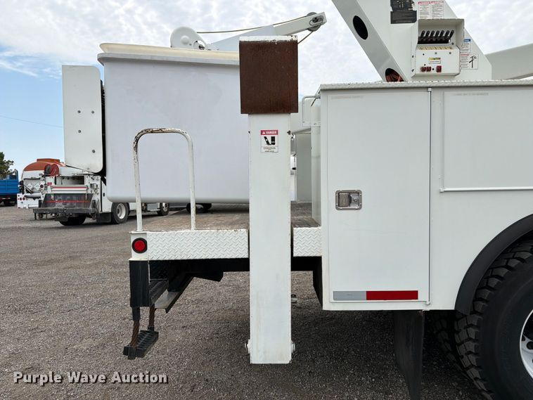 image for item FB4991 2011 Freightliner Business Class M2 bucket truck