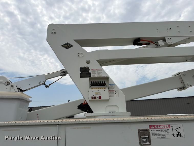 image for item FB4991 2011 Freightliner Business Class M2 bucket truck