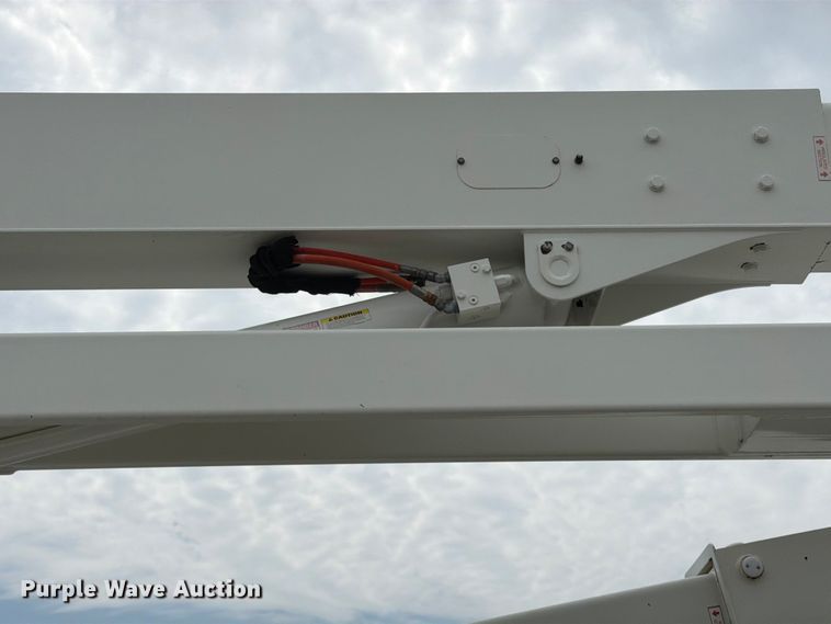 image for item FB4991 2011 Freightliner Business Class M2 bucket truck