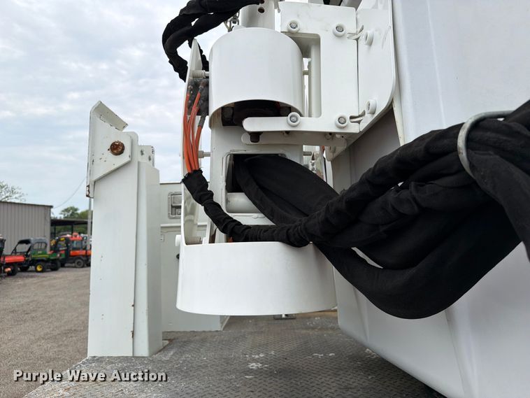 image for item FB4991 2011 Freightliner Business Class M2 bucket truck