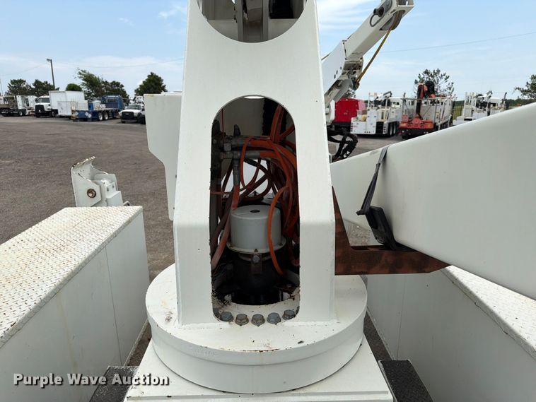 image for item FB4991 2011 Freightliner Business Class M2 bucket truck