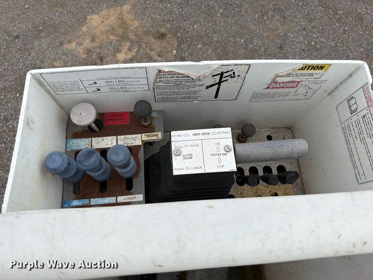 image for item FB4991 2011 Freightliner Business Class M2 bucket truck