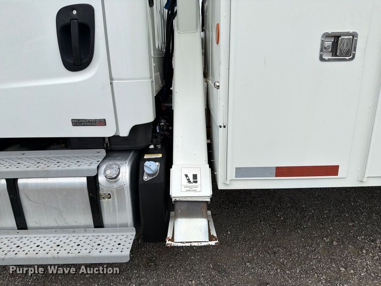image for item FB4991 2011 Freightliner Business Class M2 bucket truck