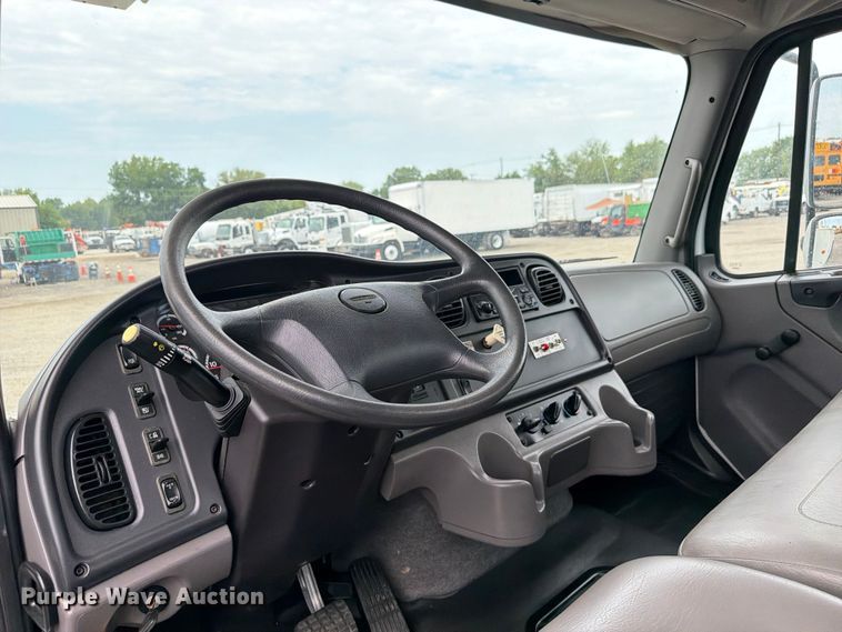 image for item FB4991 2011 Freightliner Business Class M2 bucket truck