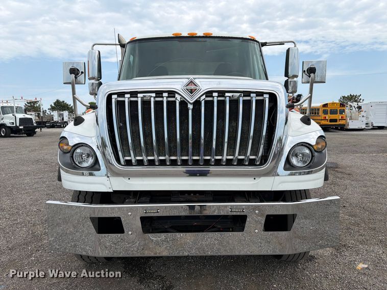 image for item FB4992 2011 International WorkStar 7600 vacuum truck