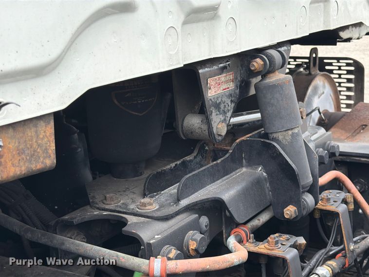 image for item FB4992 2011 International WorkStar 7600 vacuum truck