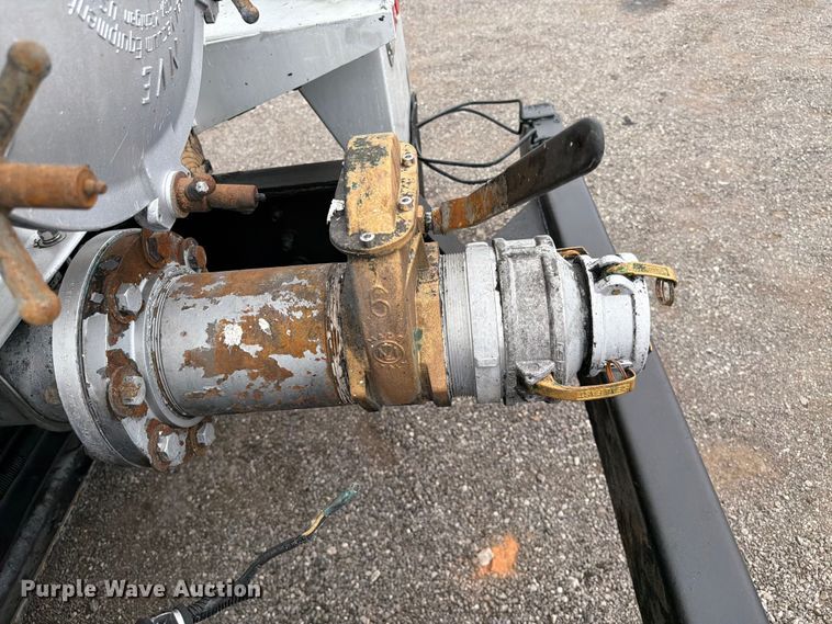 image for item FB4992 2011 International WorkStar 7600 vacuum truck