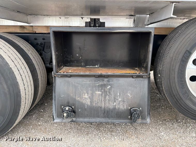 image for item FB4992 2011 International WorkStar 7600 vacuum truck
