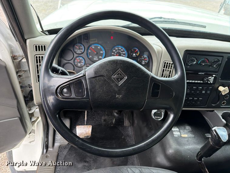 image for item FB4992 2011 International WorkStar 7600 vacuum truck