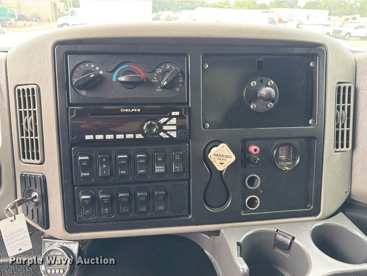 image for item FB4992 2011 International WorkStar 7600 vacuum truck