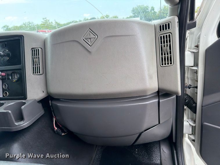 image for item FB4992 2011 International WorkStar 7600 vacuum truck