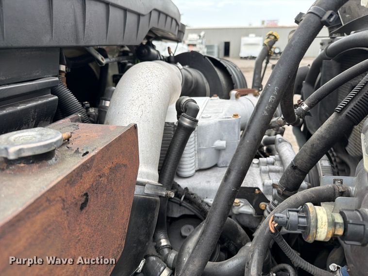 image for item FB4992 2011 International WorkStar 7600 vacuum truck