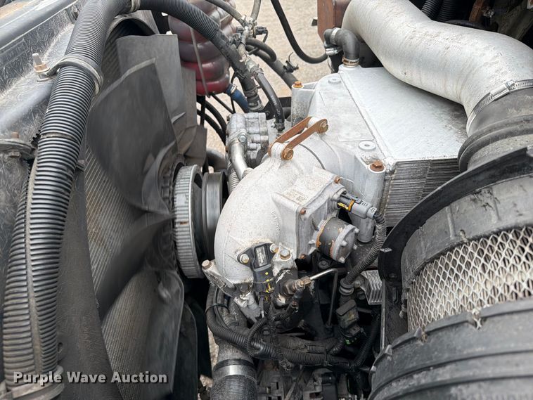 image for item FB4992 2011 International WorkStar 7600 vacuum truck