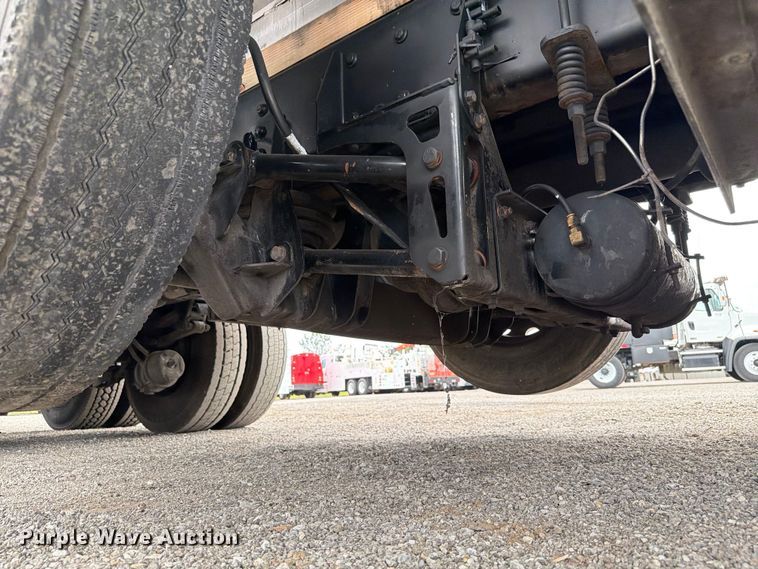 image for item FB4992 2011 International WorkStar 7600 vacuum truck
