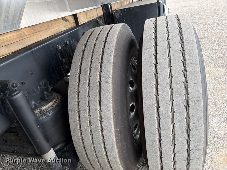image for item FB4992 2011 International WorkStar 7600 vacuum truck