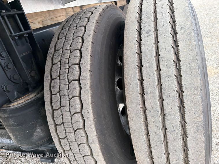 image for item FB4992 2011 International WorkStar 7600 vacuum truck