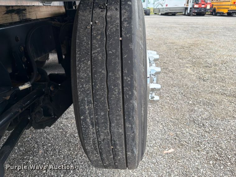image for item FB4992 2011 International WorkStar 7600 vacuum truck