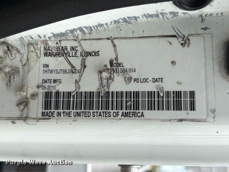 image for item FB4992 2011 International WorkStar 7600 vacuum truck