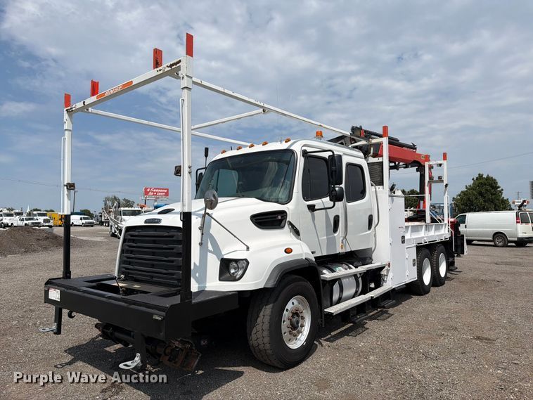 2014 Freightliner 114SD Crew Cab crane truck