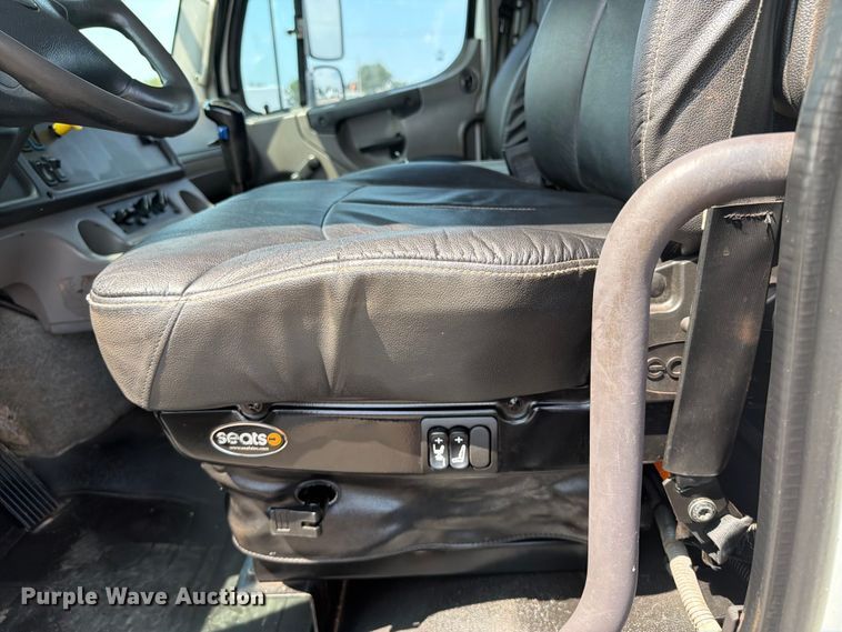 image for item FB4994 2014 Freightliner 114SD Crew Cab crane truck