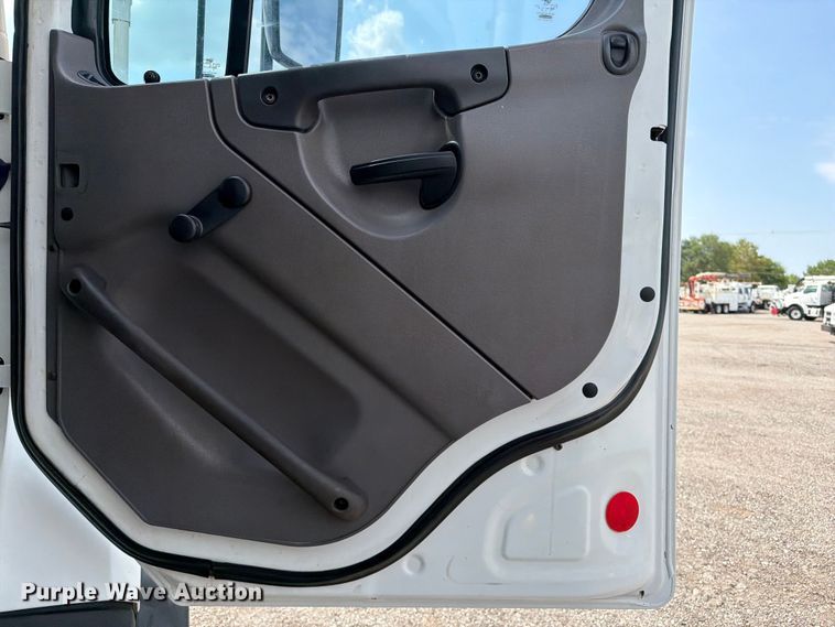 image for item FB4994 2014 Freightliner 114SD Crew Cab crane truck