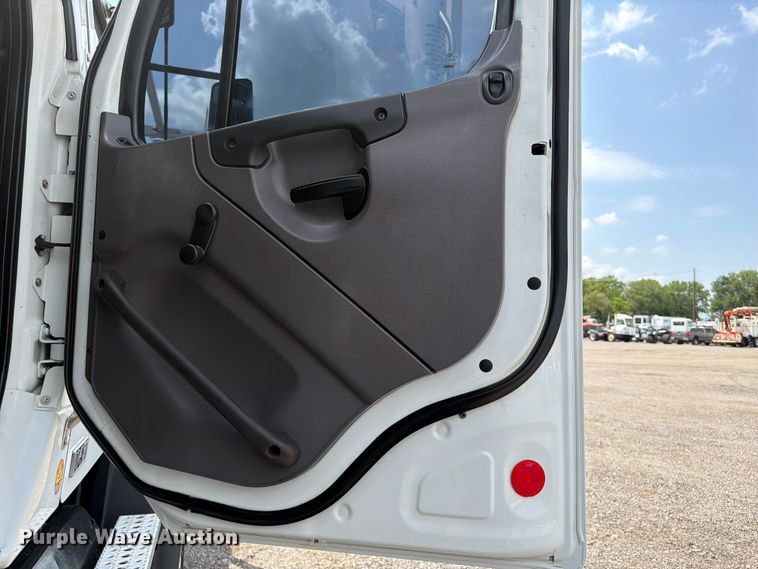 image for item FB4994 2014 Freightliner 114SD Crew Cab crane truck