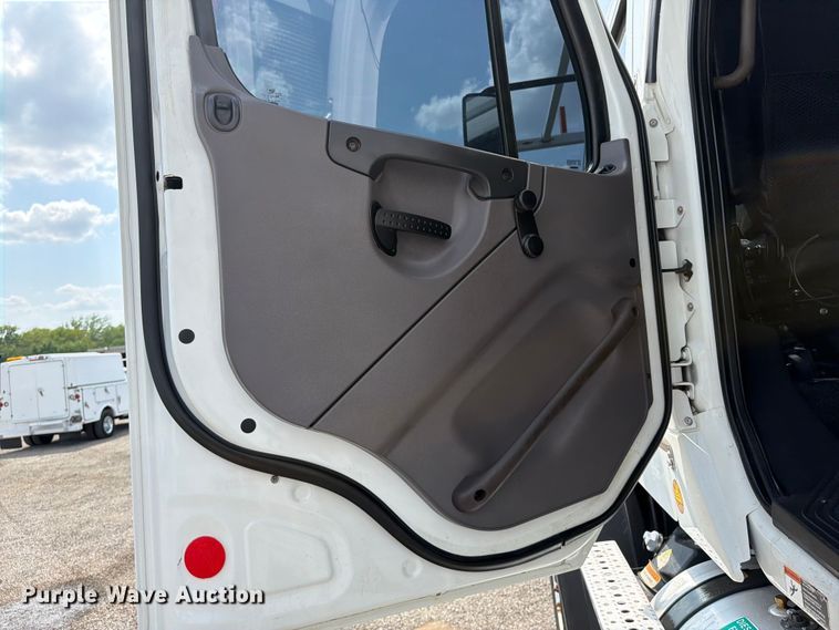 image for item FB4994 2014 Freightliner 114SD Crew Cab crane truck