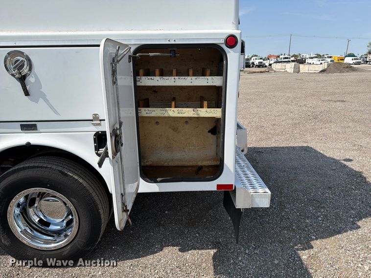image for item FB4995 2017 RAM 3500 utility bed pickup truck
