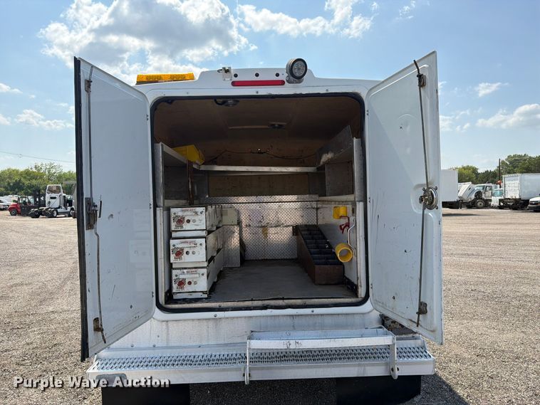 image for item FB4995 2017 RAM 3500 utility bed pickup truck