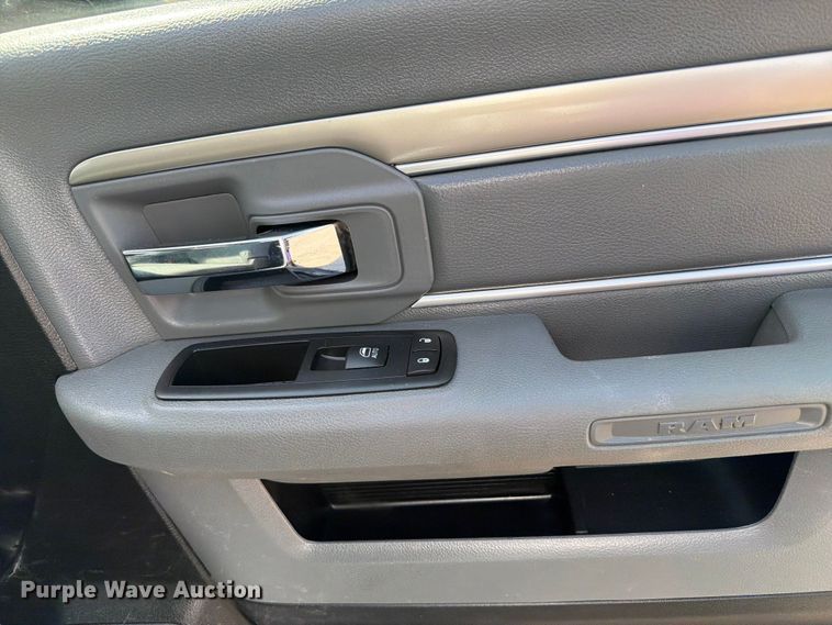 image for item FB4995 2017 RAM 3500 utility bed pickup truck