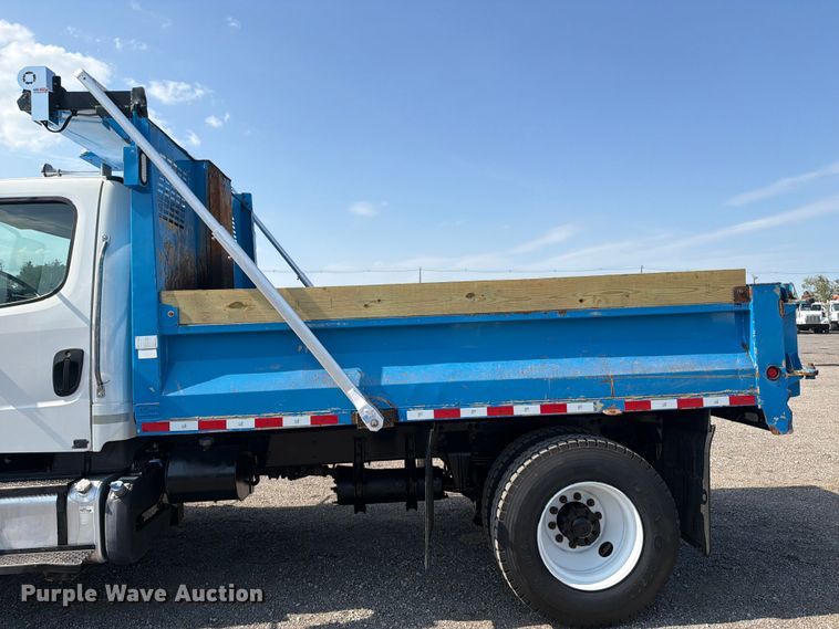 image for item FB4996 2016 Freightliner Business Class M2 dump truck
