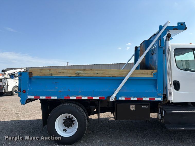 image for item FB4996 2016 Freightliner Business Class M2 dump truck
