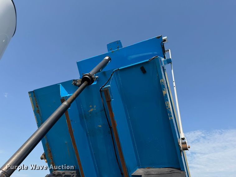 image for item FB4996 2016 Freightliner Business Class M2 dump truck