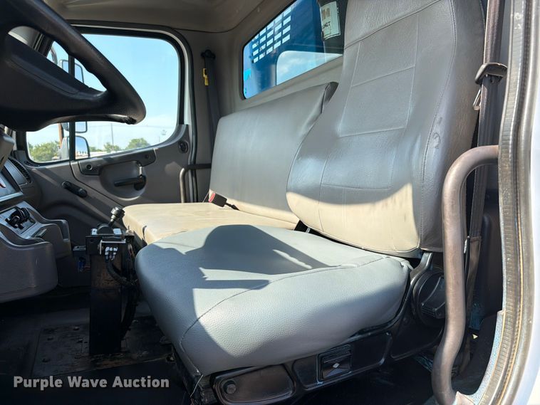 image for item FB4996 2016 Freightliner Business Class M2 dump truck