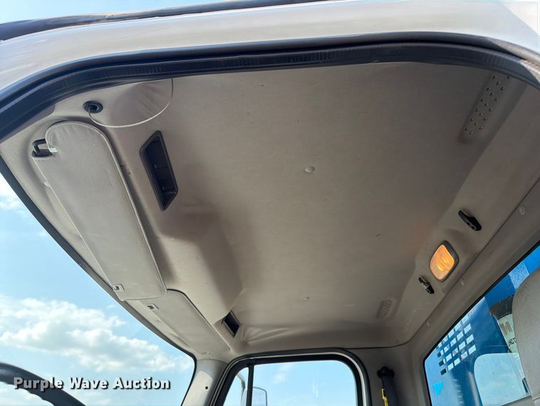image for item FB4996 2016 Freightliner Business Class M2 dump truck