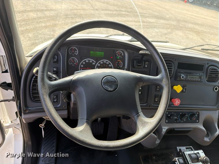 image for item FB4996 2016 Freightliner Business Class M2 dump truck