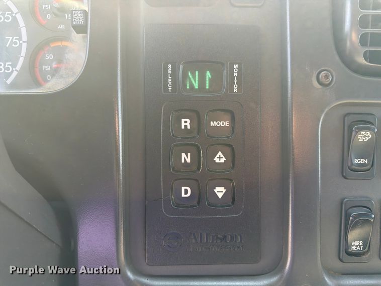 image for item FB4996 2016 Freightliner Business Class M2 dump truck
