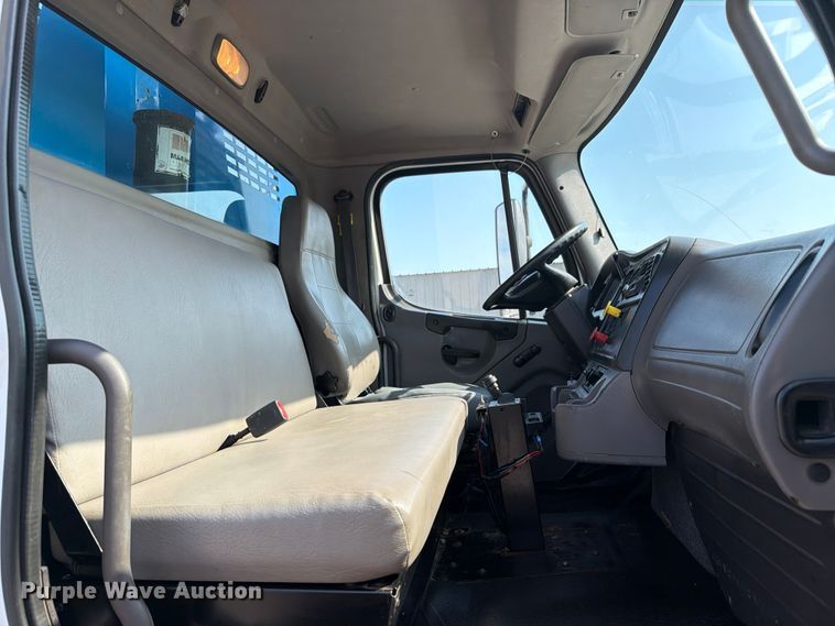 image for item FB4996 2016 Freightliner Business Class M2 dump truck