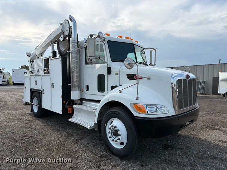 image for item FB4997 2014 Peterbilt 337 utility / service truck
