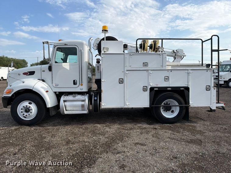 image for item FB4997 2014 Peterbilt 337 utility / service truck