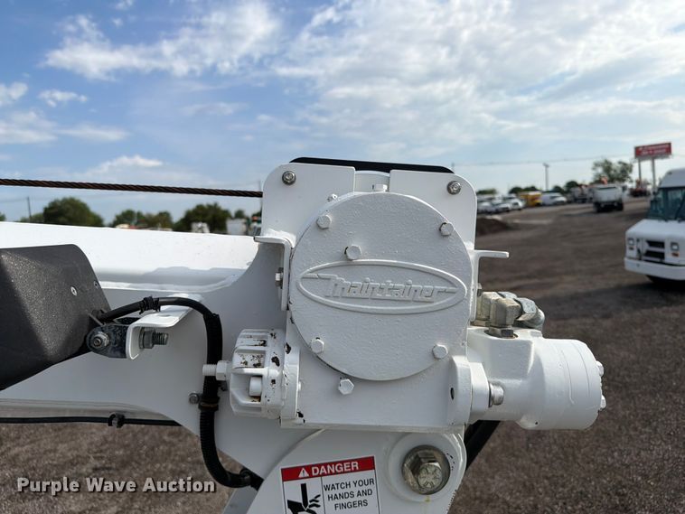 image for item FB4997 2014 Peterbilt 337 utility / service truck