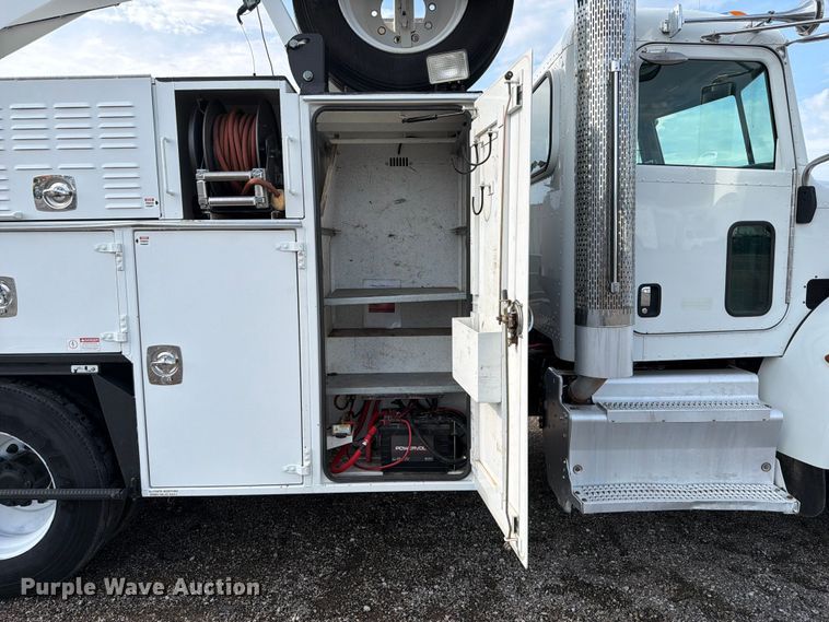 image for item FB4997 2014 Peterbilt 337 utility / service truck