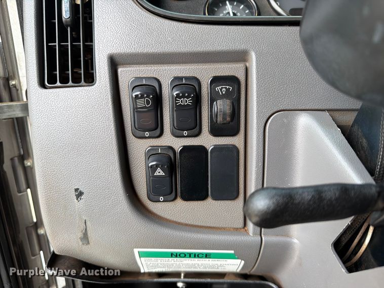 image for item FB4997 2014 Peterbilt 337 utility / service truck