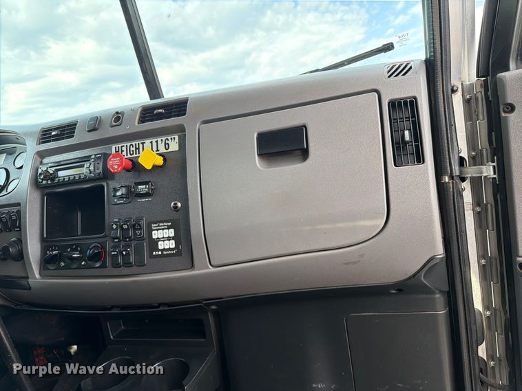 image for item FB4997 2014 Peterbilt 337 utility / service truck