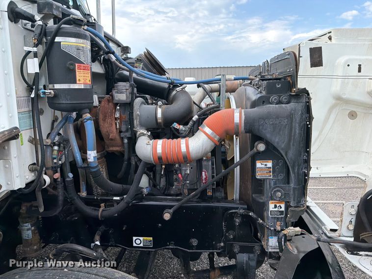 image for item FB4997 2014 Peterbilt 337 utility / service truck