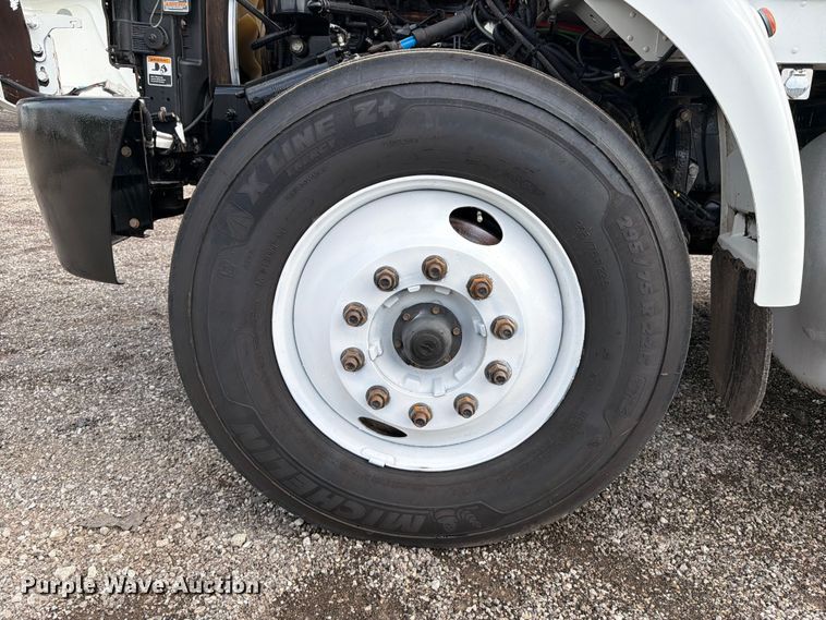 image for item FB4997 2014 Peterbilt 337 utility / service truck