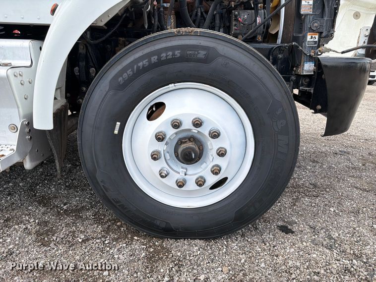 image for item FB4997 2014 Peterbilt 337 utility / service truck