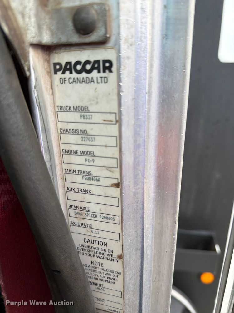 image for item FB4997 2014 Peterbilt 337 utility / service truck
