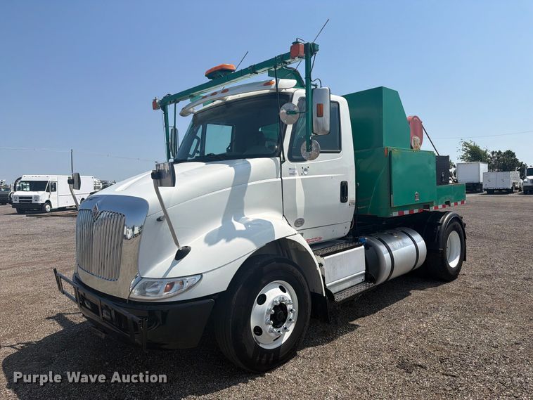 2016 International TranStar 8600 toter truck
