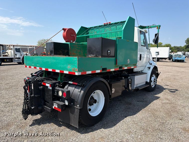 image for item FB4999 2016 International TranStar 8600 toter truck